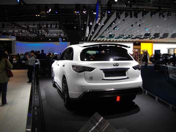 Infiniti FX Sebastian Vettel (1)