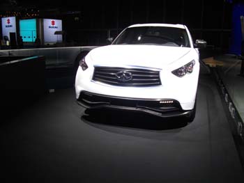 Infiniti FX Sebastian Vettel (5)