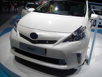 Prius + (2)