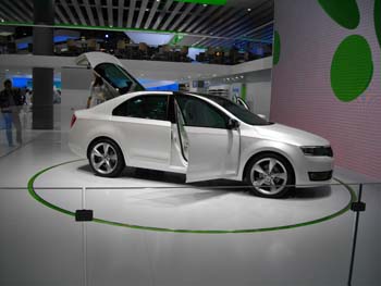Skoda Mission L (3)